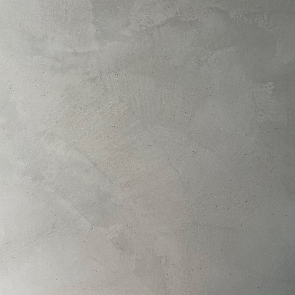 mur effet béton avec traces blanches